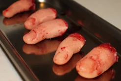 ForensicFX Studios Severed Fingers On Medical Tray Display></noscript> Halloween Accessories