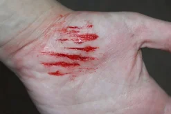 ForensicFX Studios Thin Cuts Prosthetic Bundle></noscript> Halloween Accessories